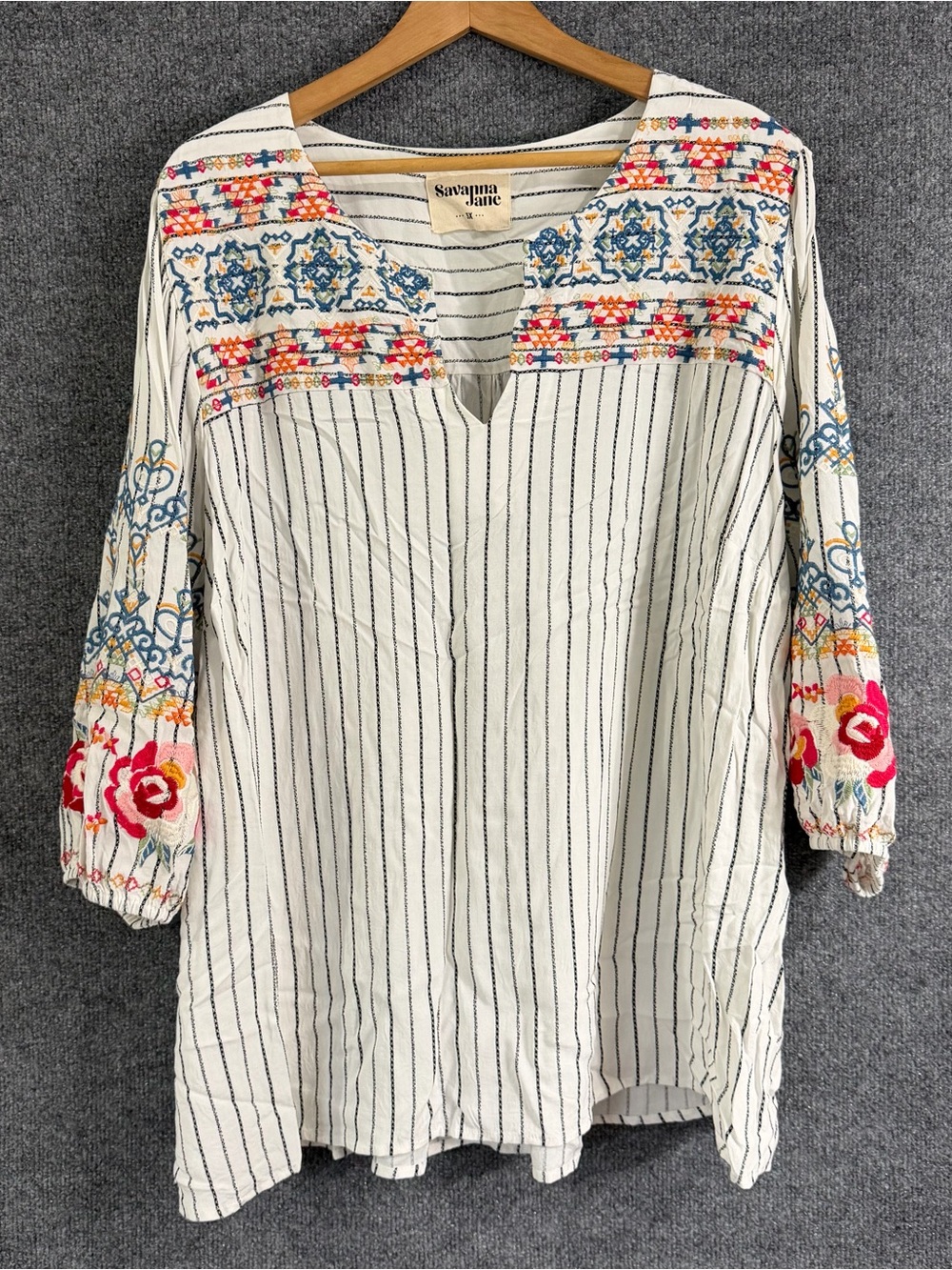Savanna Jane 3X White Stripe Embroidered Tunic Top Boho Floral Split V Neck